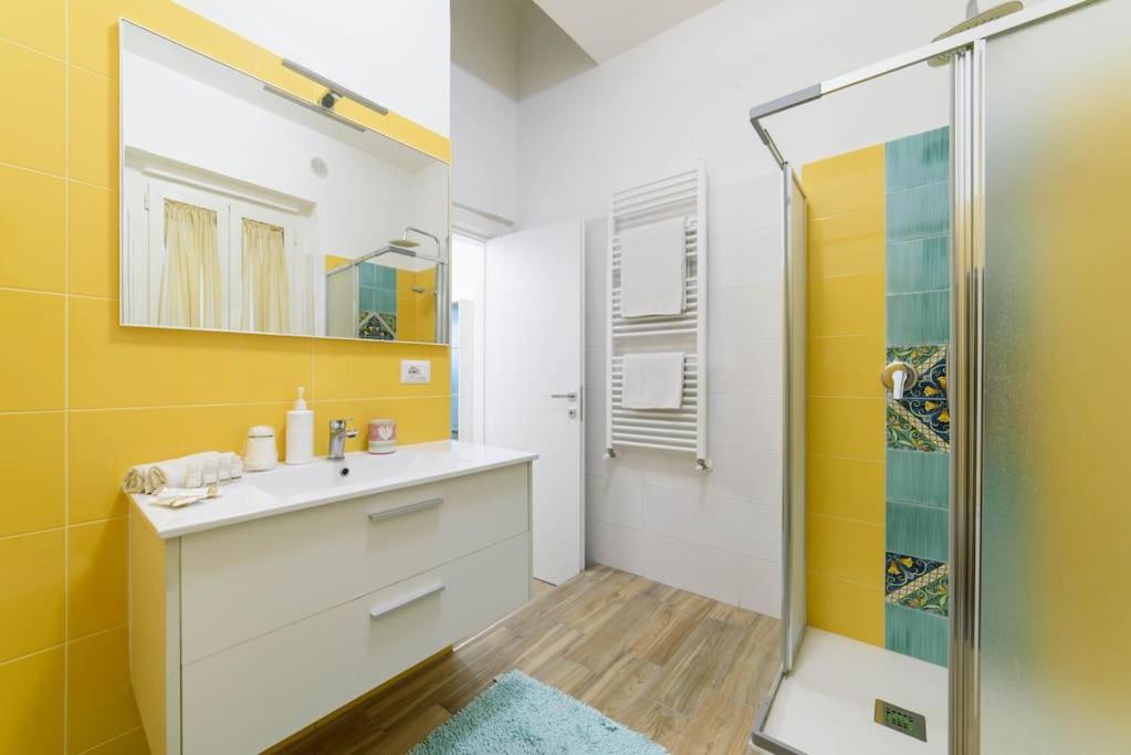 Stazione Treni - Wi-Fi & Netflix Cozy Space Apartment Salerno Exterior photo